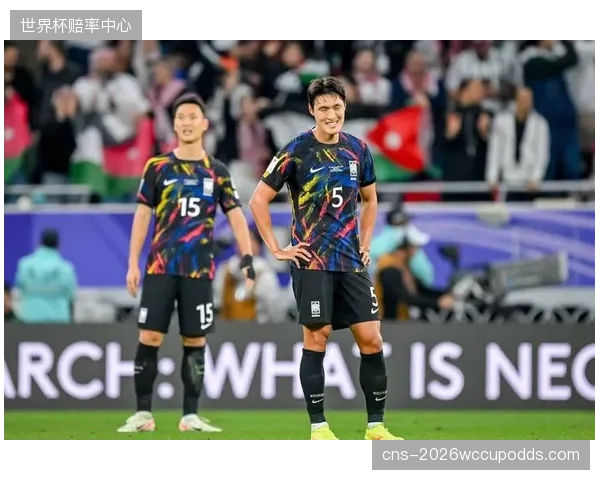 约旦队两翼齐飞战术明确，塔马里的个人爆点与马尔迪的传中将丰富进攻层次。